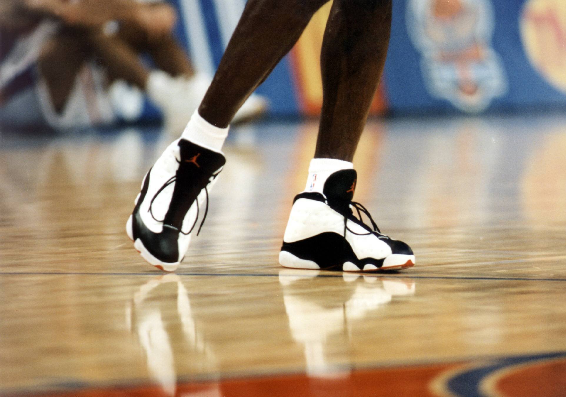 Foto von Air Jordans - Michael Jordans Basketballschuhen, Chicago Bulls (USA), Paris