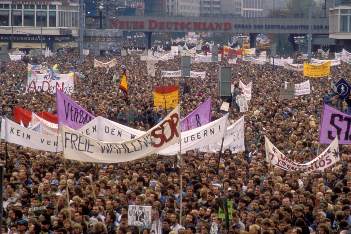 demonstration for free elections on Alexanderplatz in East-Berlin