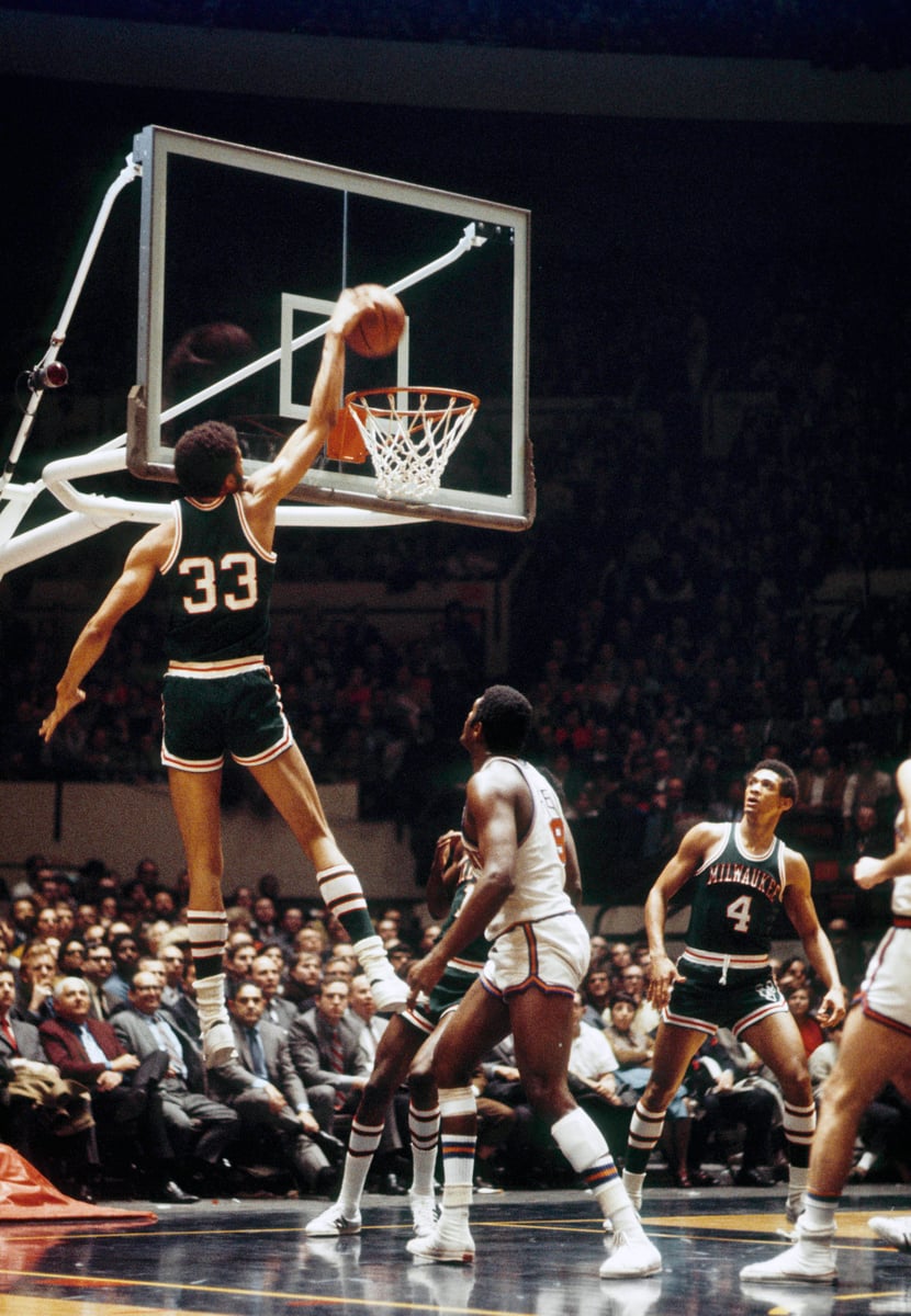 Kareem Abdul-Jabbar dunk