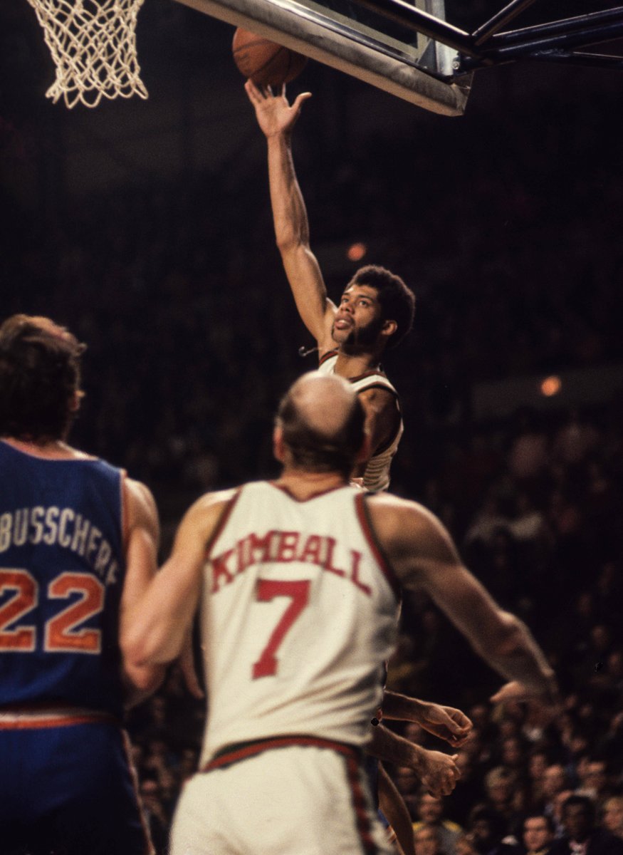 Kareem Abdul-Jabbar throws the ball