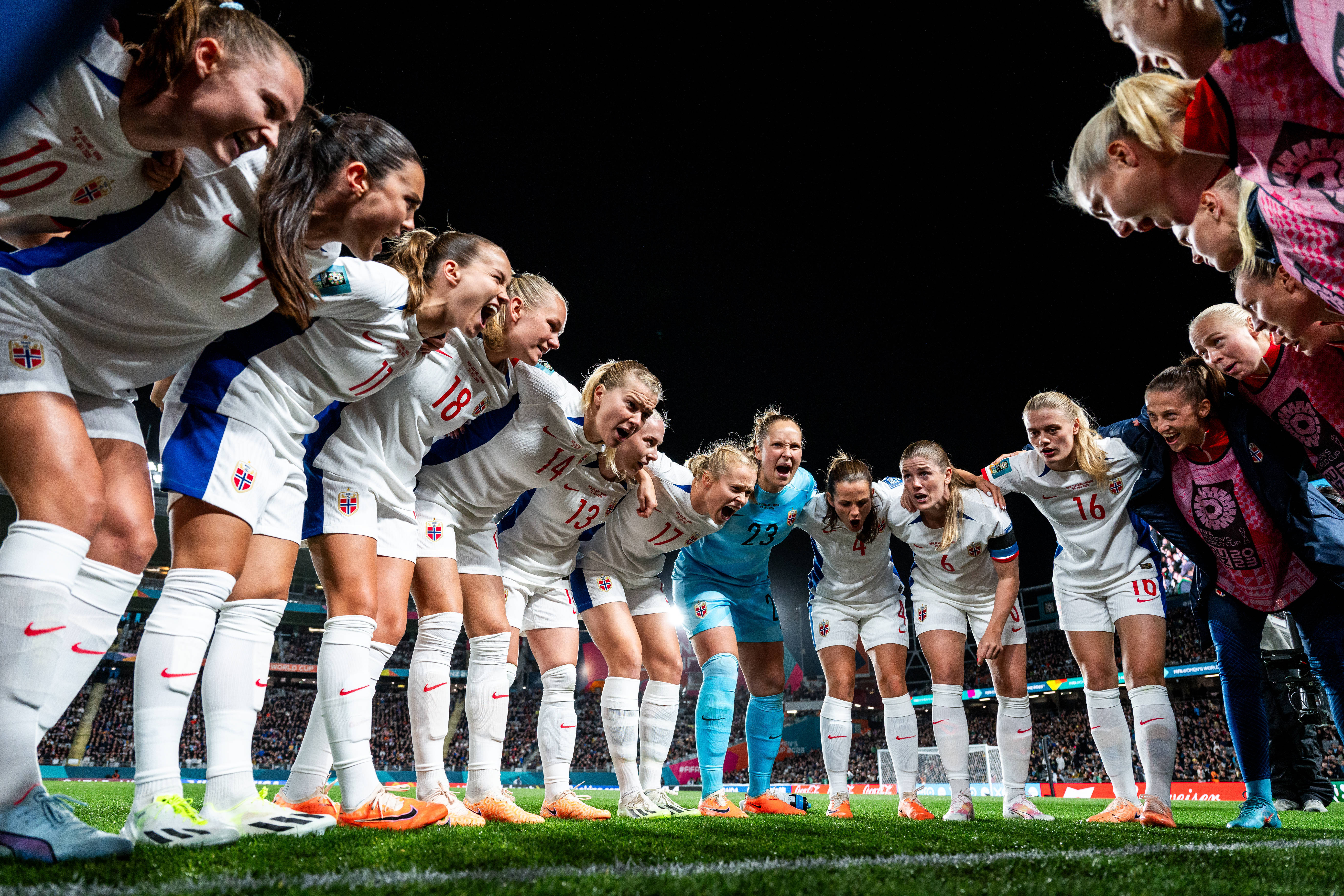 Photo of orway gather in a circle ahead of the FIFA Women s World Cup