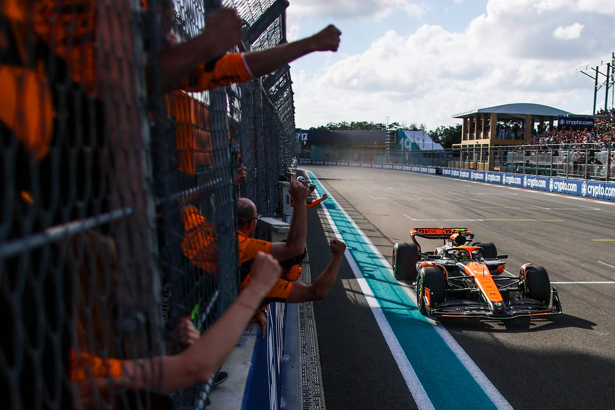 Lando Norris wins 2024 Miami GP F1 team cheers