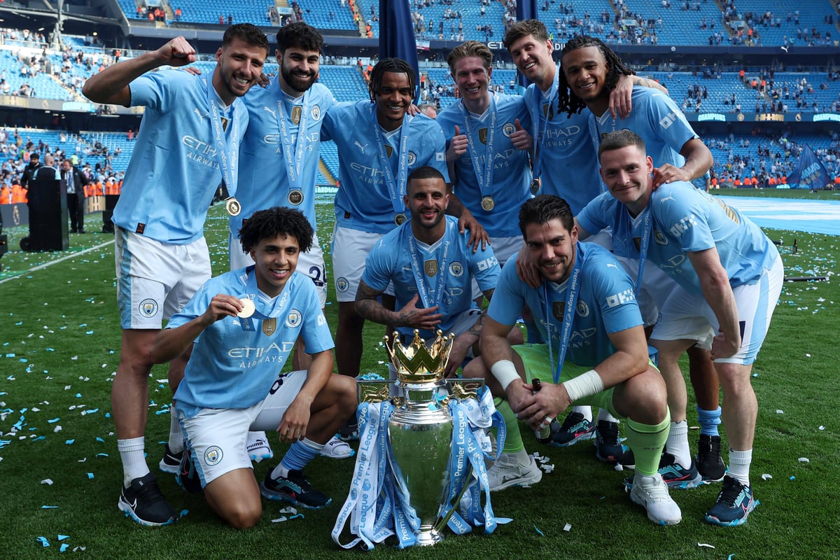 Die Spieler von Manchester City feiern ihren Titelgewinn in der Premier League Manchester City gegen West Ham.