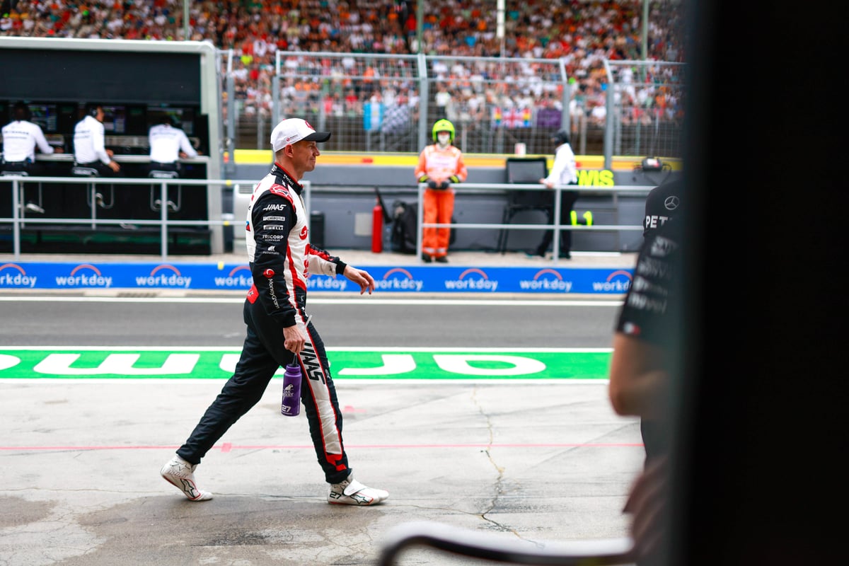 Nico Hülkenberg walking 2024 Hungarian GP F1 Budapest